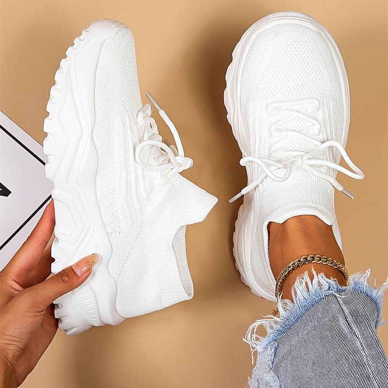 Orthopädische Schuhe aus atmungsaktivem Netzstoff mit EVA-Sohle