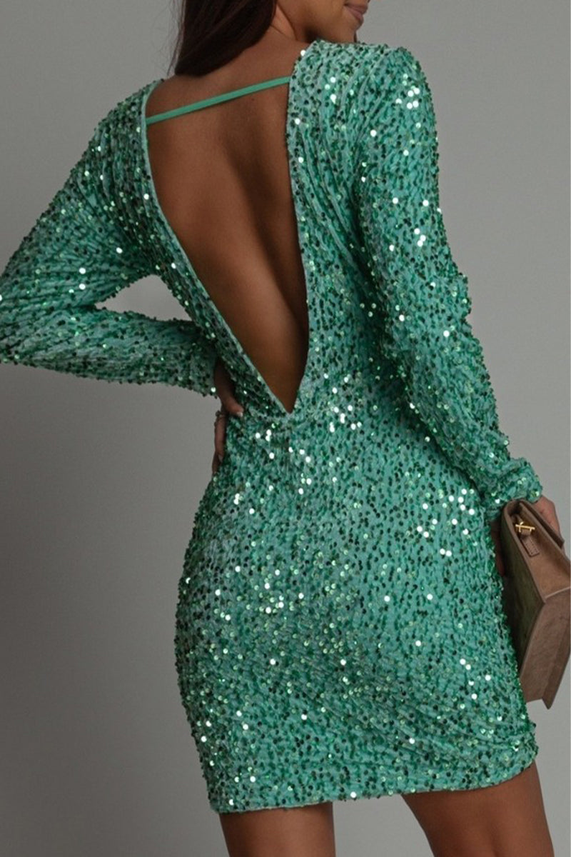 Rückenfreies Partykleid als glitzerndes Pailletten Minikleid