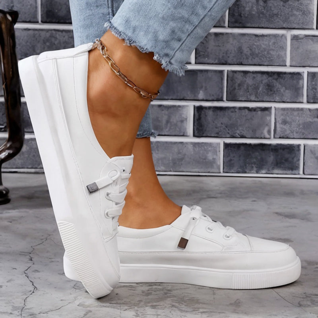 Sneaker Schnürer minimalistisch Weiß