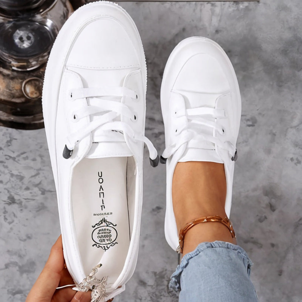 Sneaker Schnürer minimalistisch