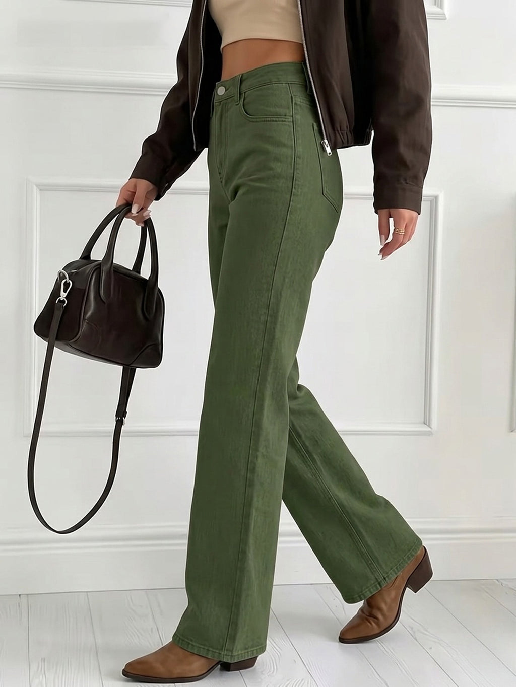 Gerade geschnittene Slim-Fit Jeans in drei Farben