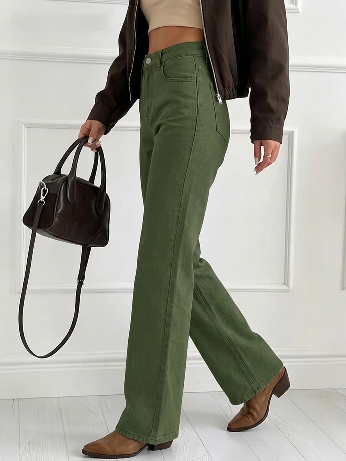 Gerade geschnittene Slim-Fit Jeans in drei Farben