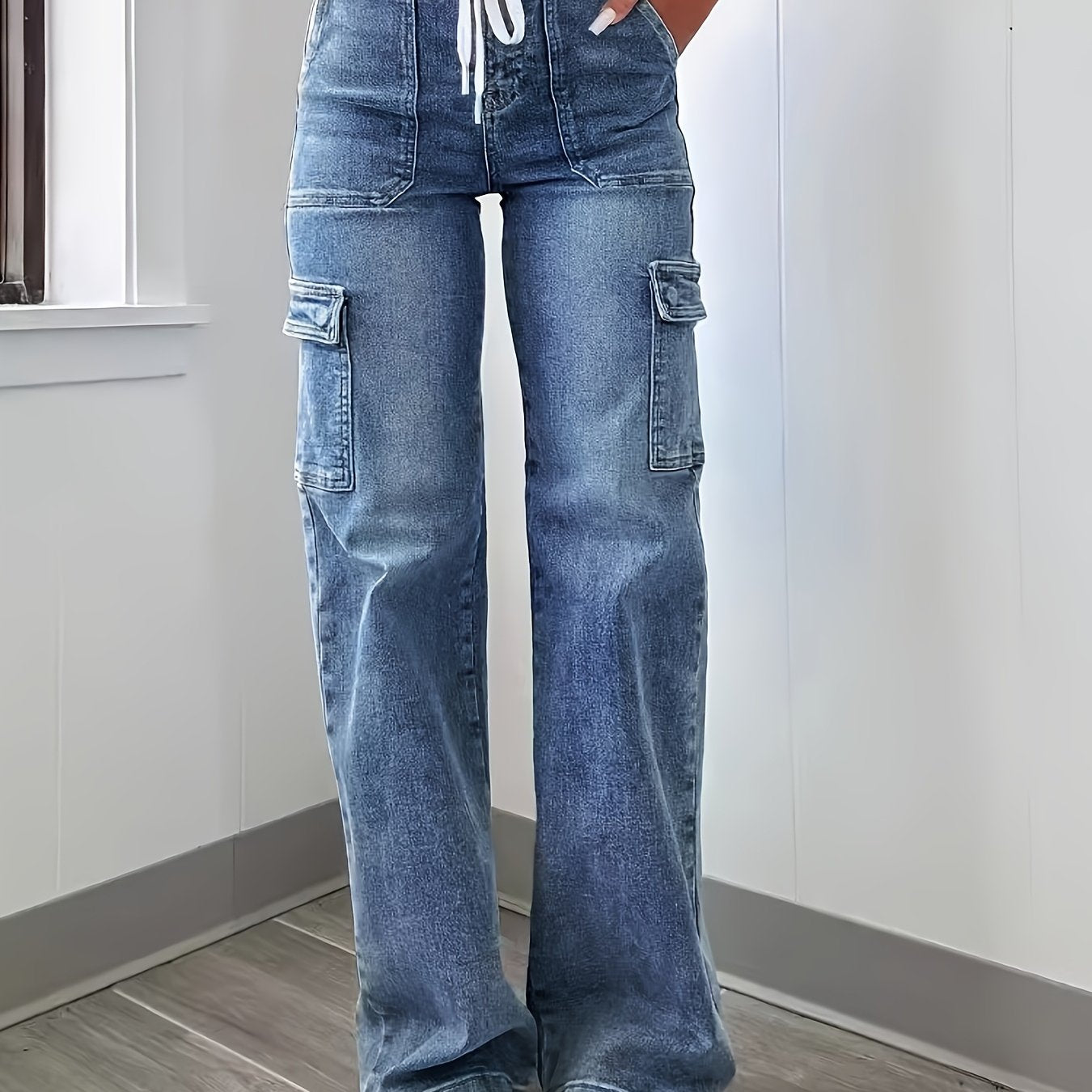 Lässige Cargo Jeans mit Kordelzug und vielen Taschen