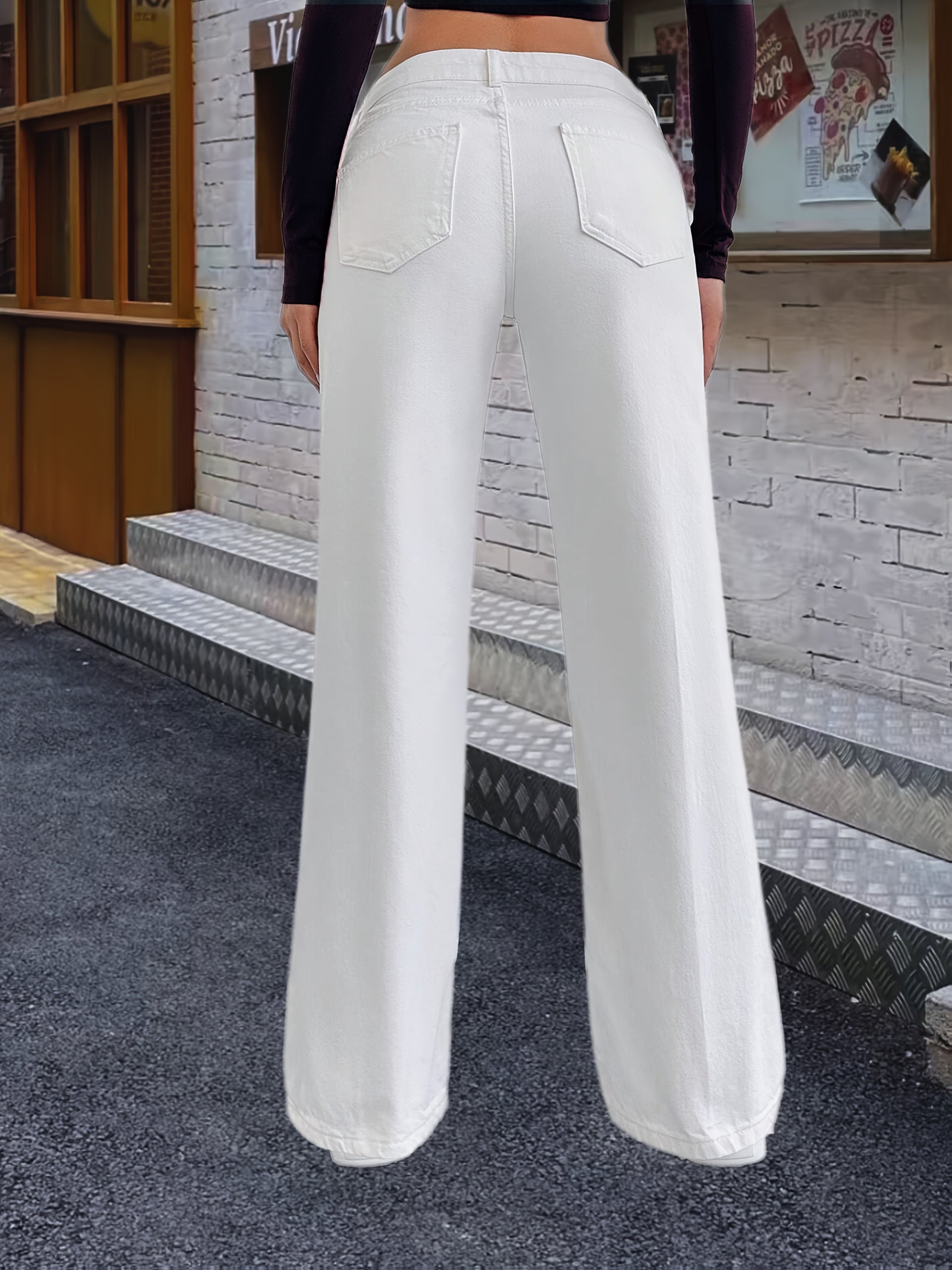 Weiße Wide-Leg Jeans mit hoher Taille und mehreren Taschen