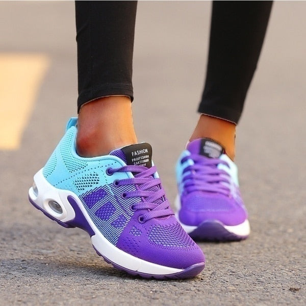 Orthopädische Sneaker mit bequemer Dämpfung