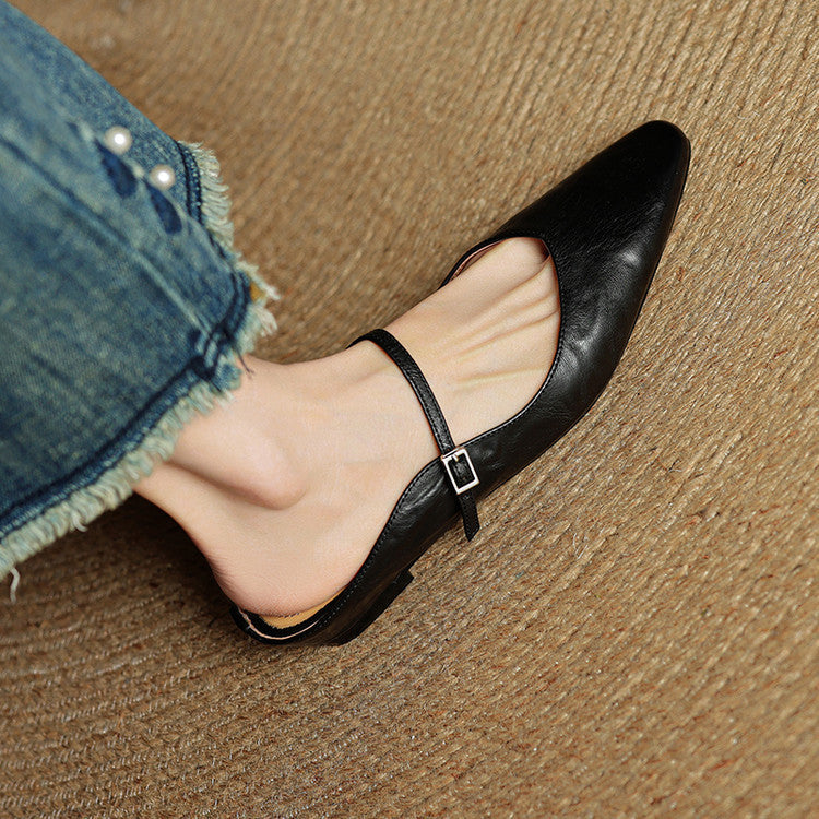 Slip-on-Mules aus Leder gepflegt