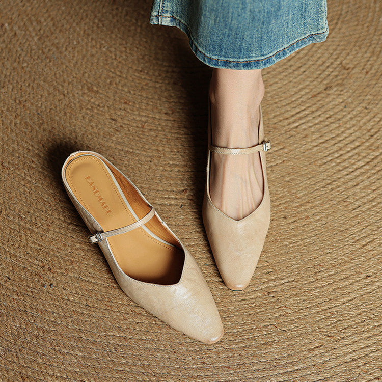 Slip-on-Mules aus Leder seitlich
