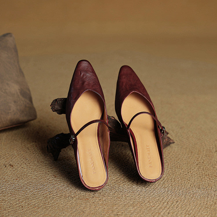 Slip-on-Mules aus Leder Nahansicht