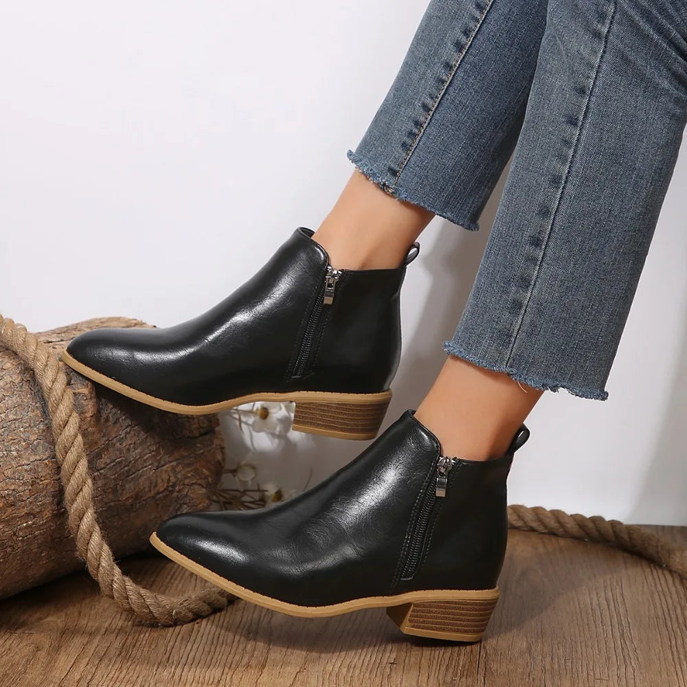 Stiefeletten Schwarz mit seitlichem Reißverschluss