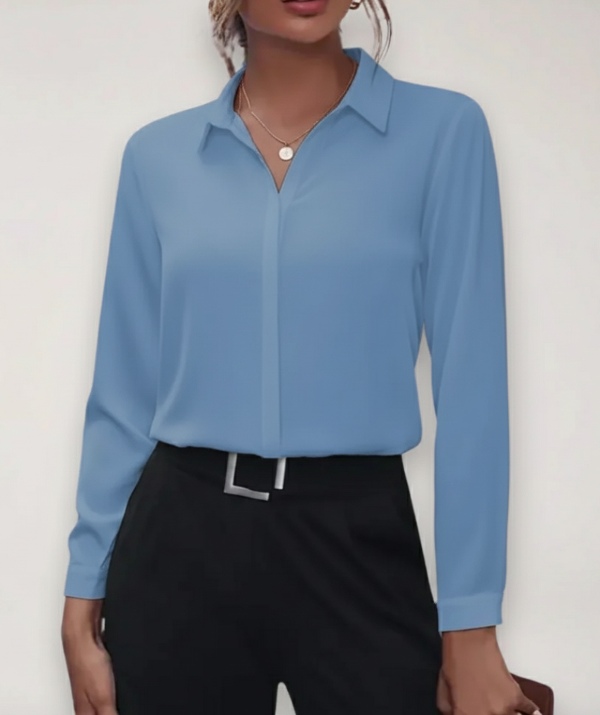 Bluse Hellblau Knopfleiste tailliert